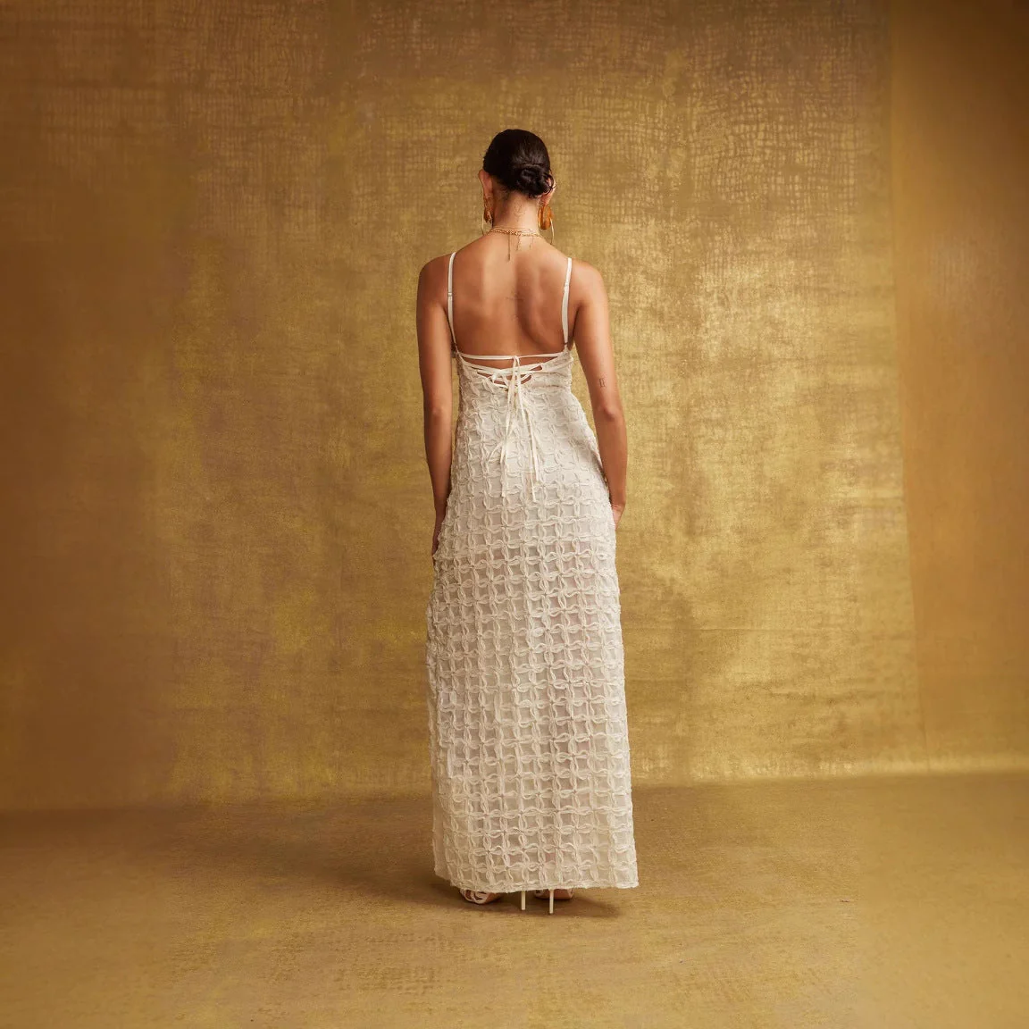 Robe pour femmes – Coupe ajustée – Décolleté en V profond – Bretelles spaghetti – Fente – Tissu élégant texturé – Image 3