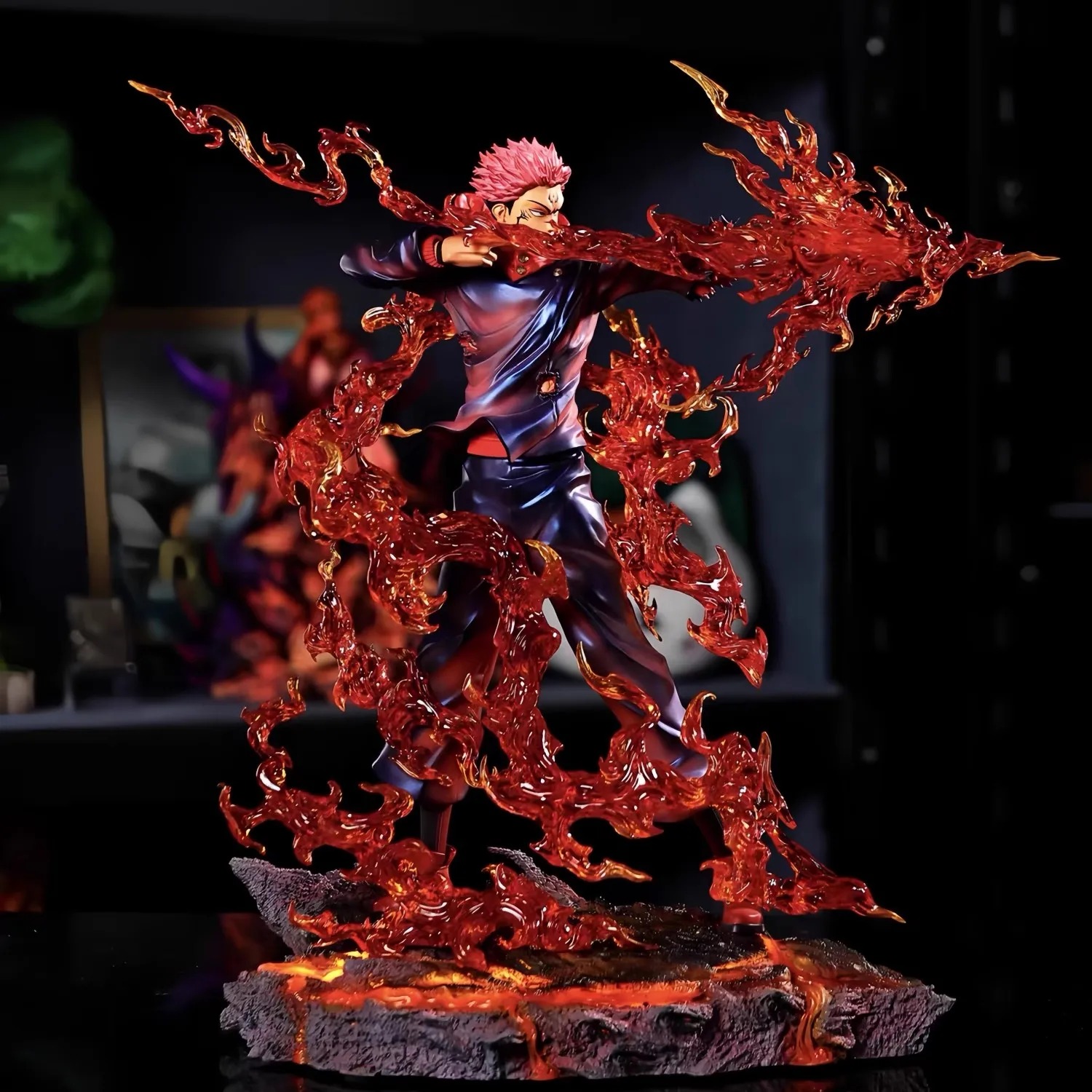 Figurine Ryomen Sukuna / Yuji Itadori 32 cm – Jujutsu Kaisen | Effets de Flammes et Base Volcanique – Image 2